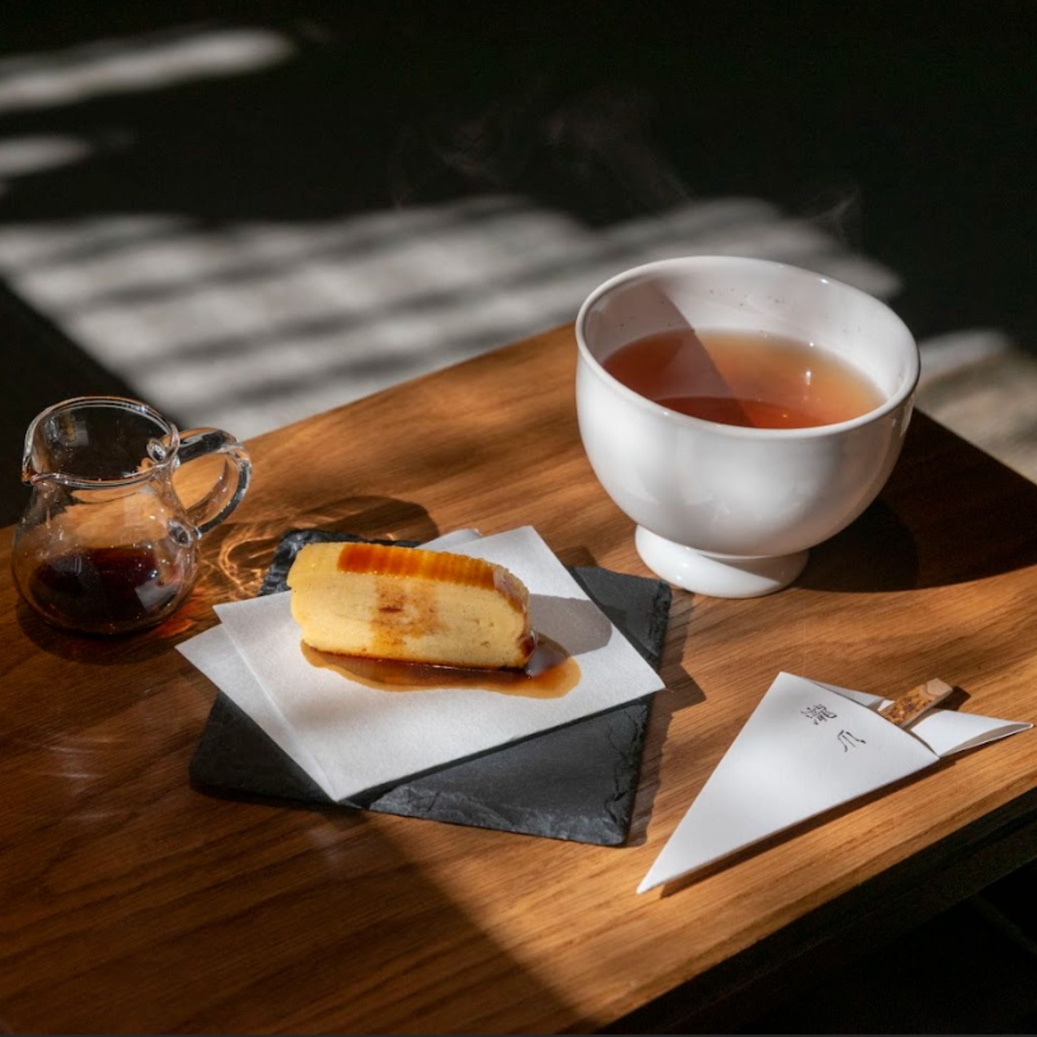 【 迎え茶  -日本語でのご体験- 】四種のお茶と季節のお菓子（お土産付き）
